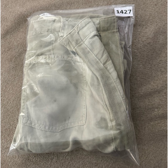 MOTHER JEANS The Shaker Chop Crop In army Green Vacation Pants Women Size 28 - Picture 11 of 11